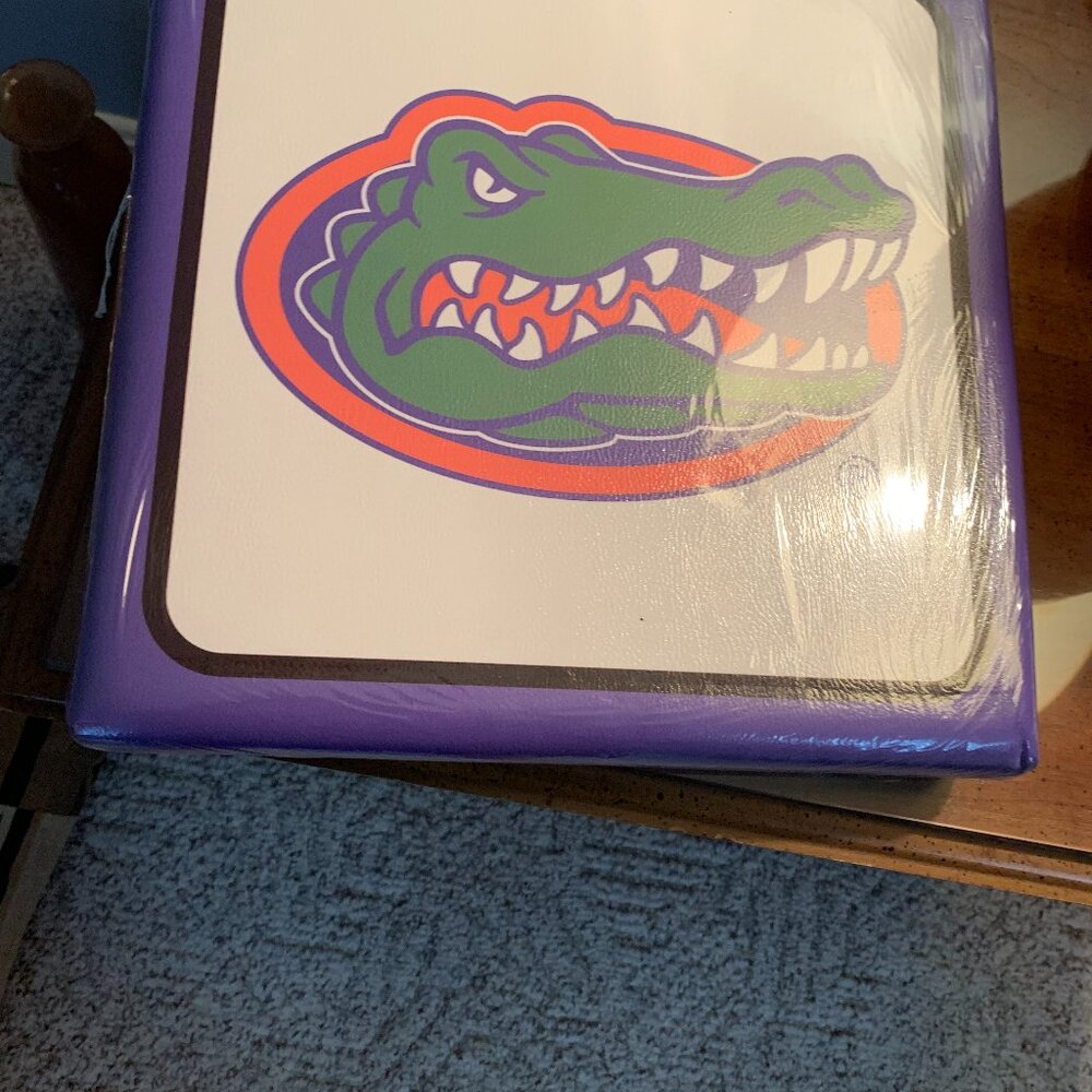 COLLEGIATE FLORIDA GATORS FOLDUP BOX.  NWT